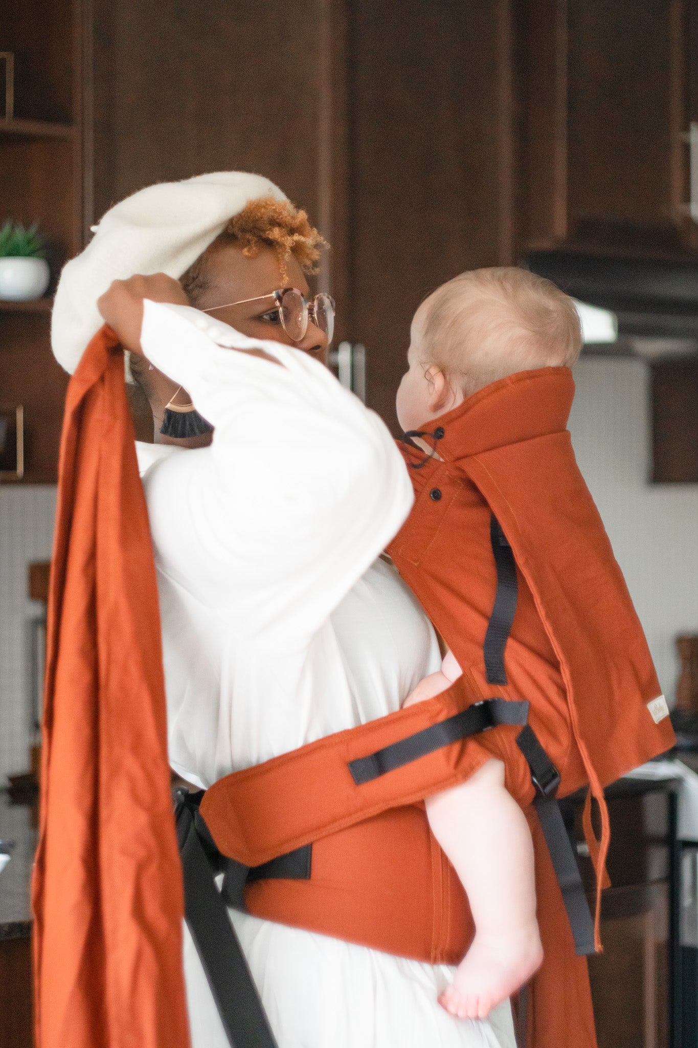 Infant Half Buckle Wrap-Style Straps Babue Carrier: BabyBabue, Burnt Orange